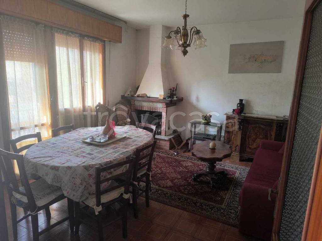 casa indipendente in vendita a Rimini in zona Marebello
