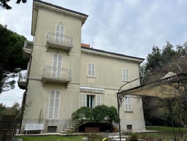casa indipendente in vendita a Rimini in zona Torre Pedrera