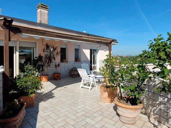 appartamento in vendita a Rimini in zona Miramare di Rimini