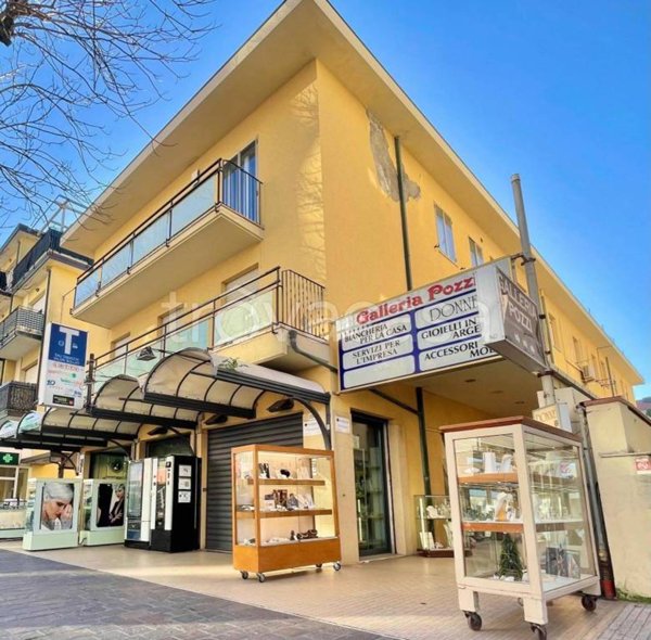 negozio in vendita a Rimini in zona Rivazzurra