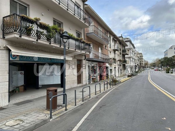 locale commerciale in vendita a Rimini in zona Centro Storico