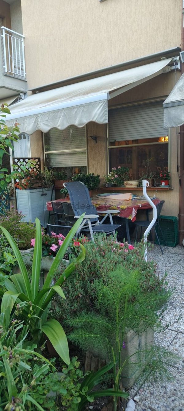 casa indipendente in vendita a Rimini in zona Fiera Vecchia