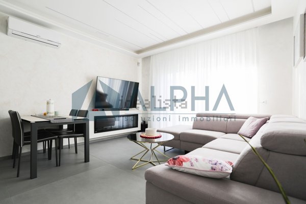 casa indipendente in vendita a Rimini in zona Viserba