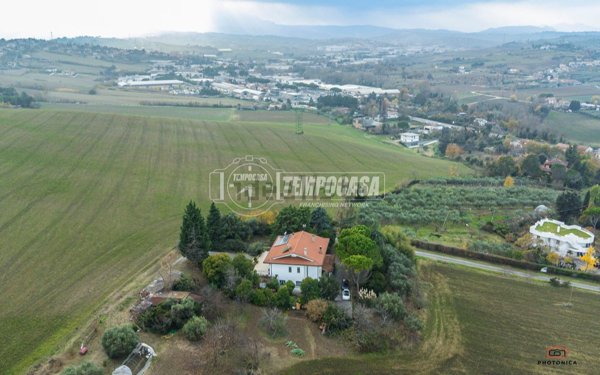 casa indipendente in vendita a Rimini