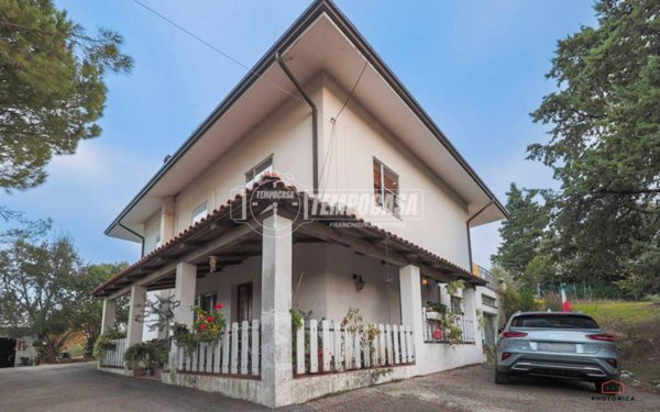 casa indipendente in vendita a Rimini in zona Gaiofana