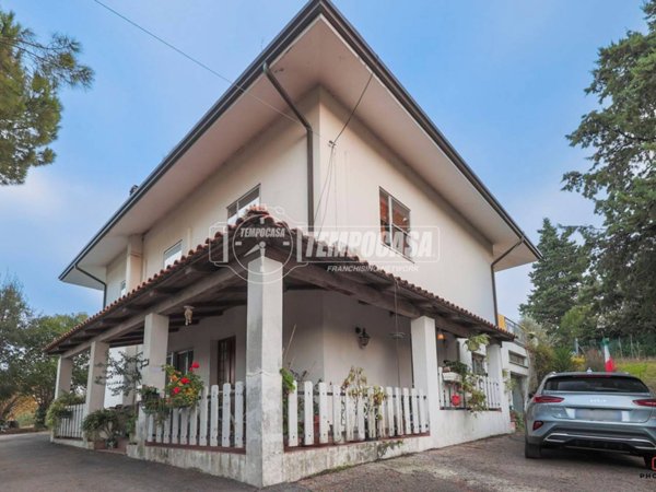 casa indipendente in vendita a Rimini in zona Gaiofana