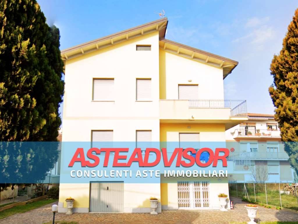 appartamento in vendita a Rimini in zona Lagomaggio