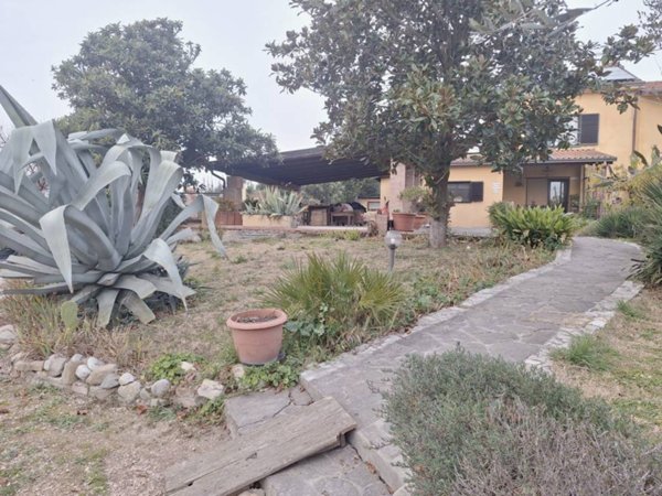 casa indipendente in vendita a Rimini in zona Grotta Rossa