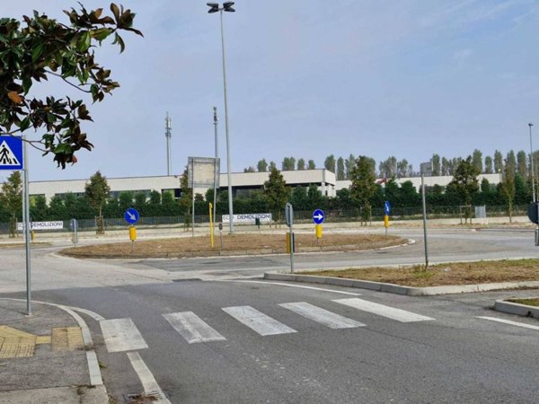 negozio in vendita a Rimini in zona Viserba