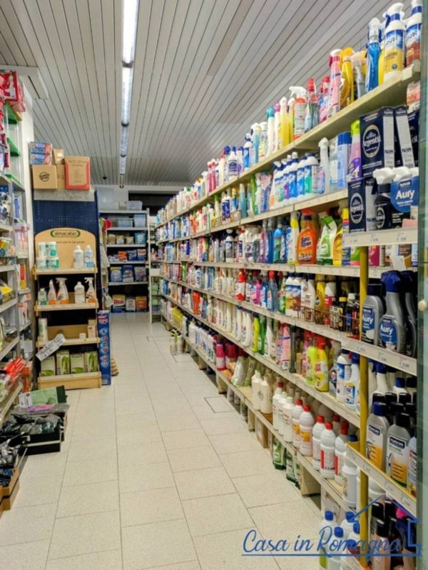 negozio in vendita a Rimini in zona Centro Storico