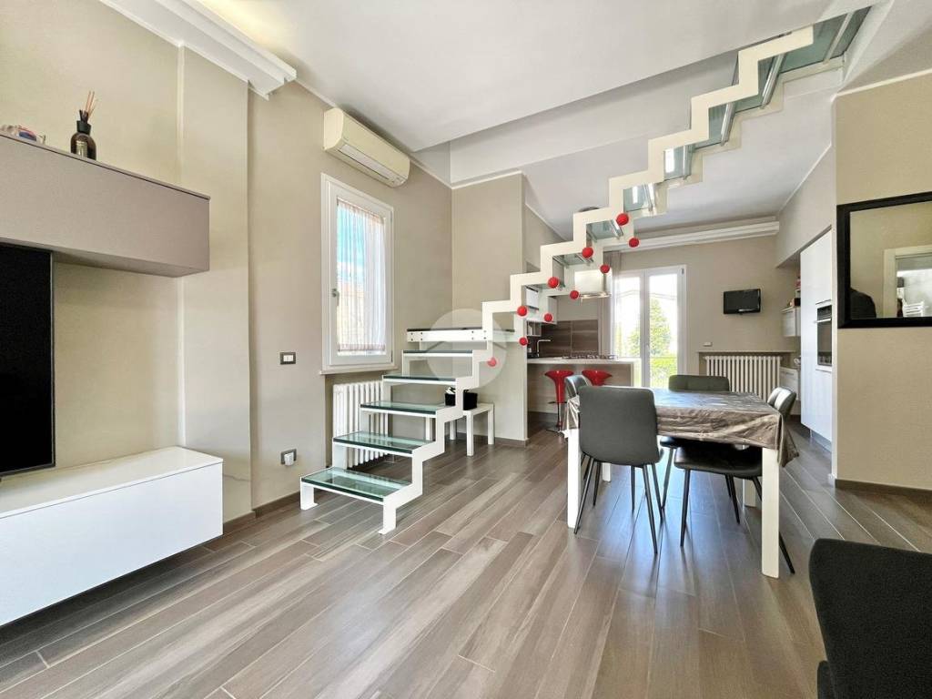casa indipendente in vendita a Rimini in zona Lagomaggio