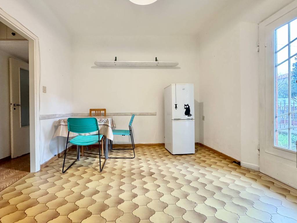 appartamento in vendita a Rimini in zona Marina Centro