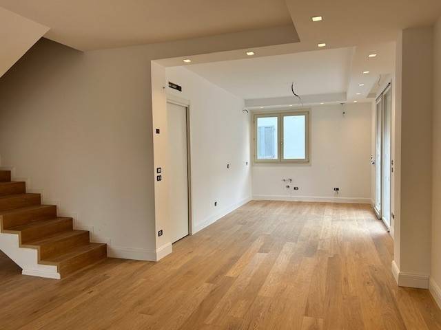 casa indipendente in vendita a Rimini in zona Fiera Vecchia