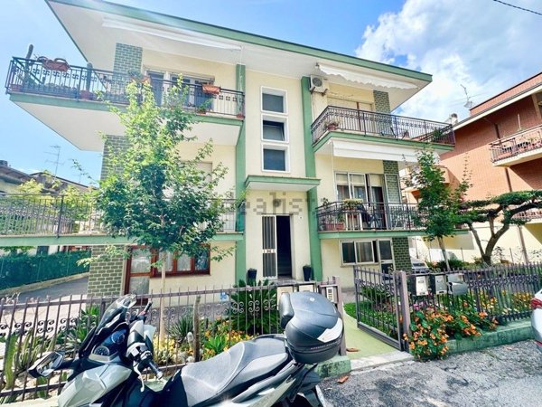 appartamento in vendita a Rimini in zona Lagomaggio