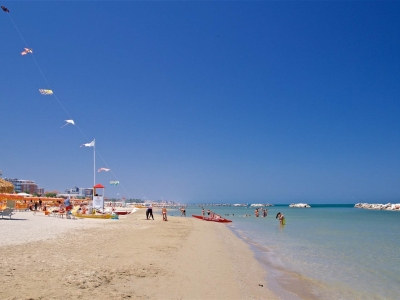 negozio in vendita a Rimini in zona Viserba