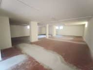 negozio in vendita a Rimini in zona Miramare di Rimini