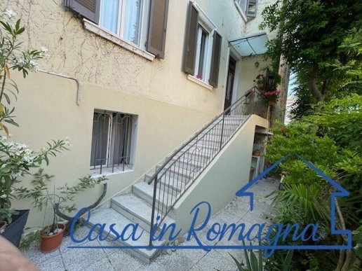 appartamento in vendita a Rimini in zona Marina Centro