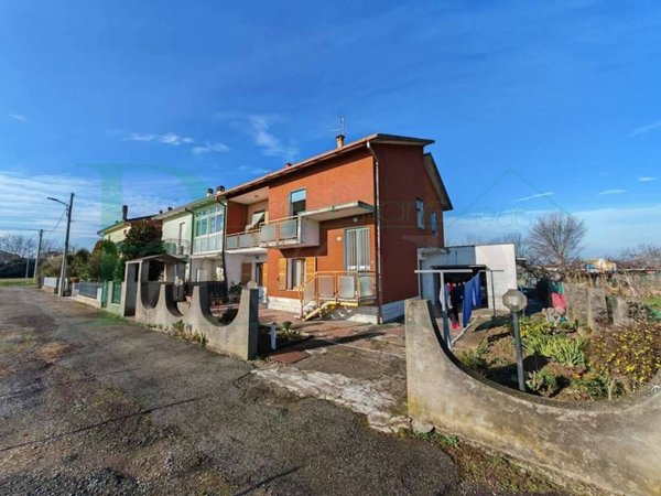 casa indipendente in vendita a Rimini in zona Rivabella