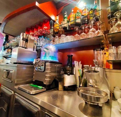 negozio in vendita a Rimini in zona Marebello