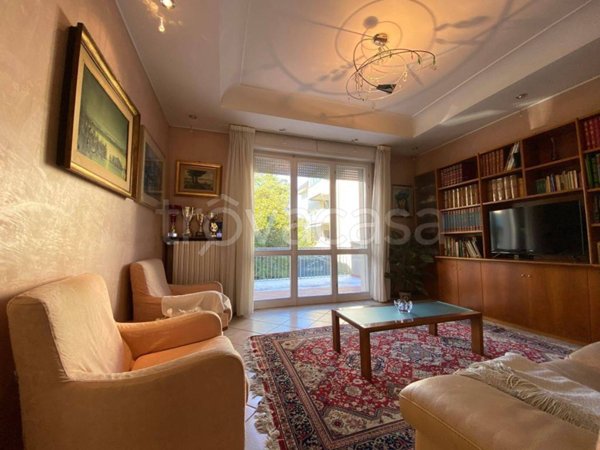 appartamento in vendita a Rimini in zona Marina Centro