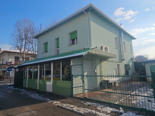 appartamento in vendita a Rimini in zona Miramare di Rimini