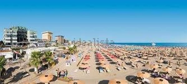 negozio in vendita a Rimini in zona Marebello