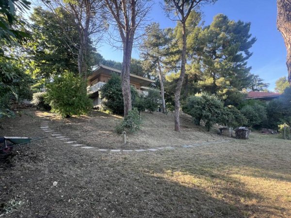 casa indipendente in vendita a Rimini