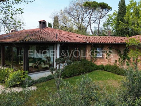 casa indipendente in vendita a Rimini in zona Grotta Rossa