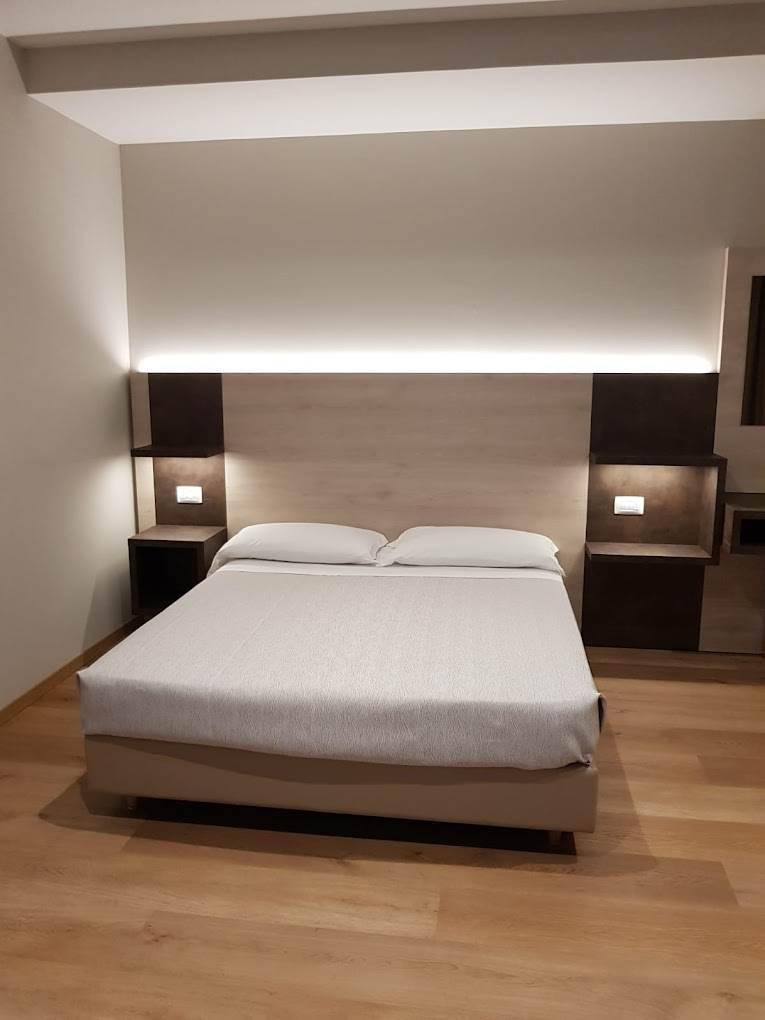 negozio in vendita a Rimini in zona Rivazzurra