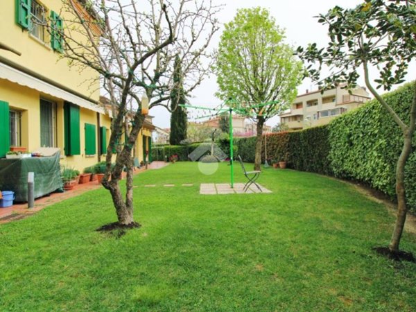 casa indipendente in vendita a Rimini