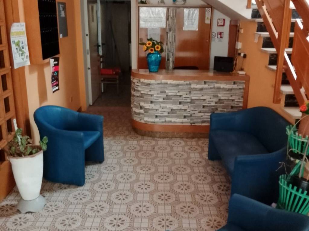 negozio in vendita a Rimini in zona Marebello