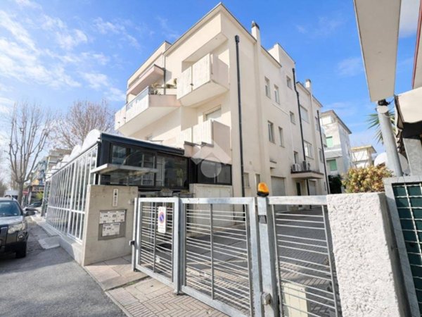 appartamento in vendita a Rimini in zona Rivazzurra