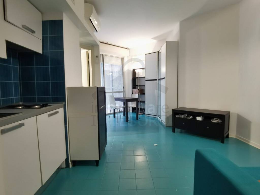 appartamento in vendita a Rimini in zona Marina Centro