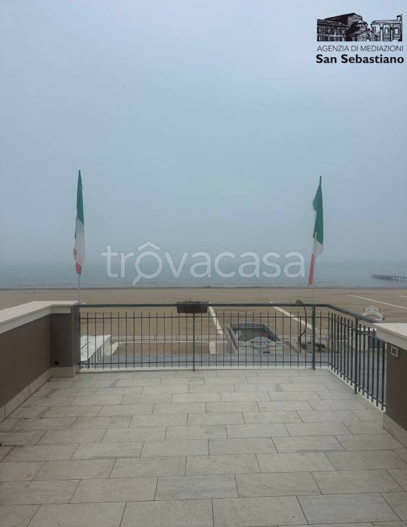 appartamento in vendita a Rimini in zona Miramare di Rimini