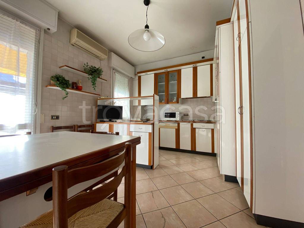 appartamento in vendita a Rimini in zona Marina Centro