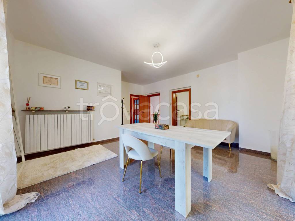 casa indipendente in vendita a Rimini in zona Marebello