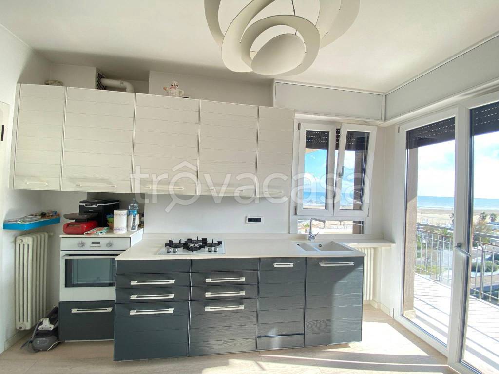 appartamento in vendita a Rimini in zona Miramare di Rimini