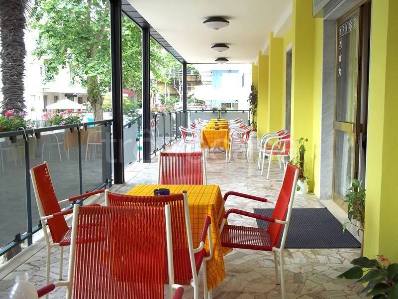 negozio in vendita a Rimini in zona Marebello