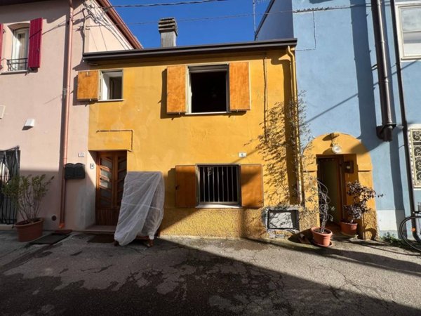 casa indipendente in vendita a Rimini in zona Grotta Rossa