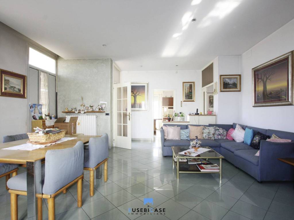 casa indipendente in vendita a Rimini in zona Marebello