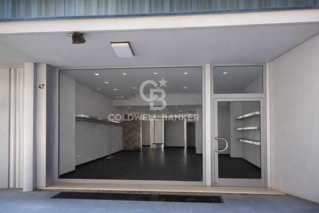 negozio in vendita a Rimini in zona Centro Storico