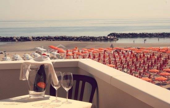 negozio in vendita a Rimini in zona Torre Pedrera