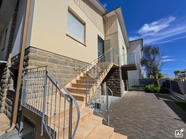 casa indipendente in vendita a Rimini in zona Torre Pedrera