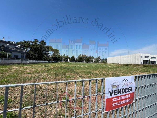 terreno edificabile in vendita a Rimini