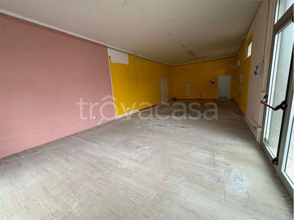 negozio in vendita a Rimini in zona Fiera Vecchia