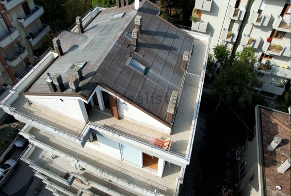 appartamento in vendita a Rimini in zona Marina Centro