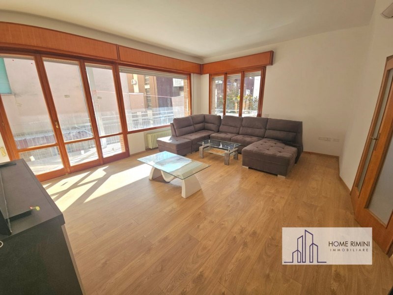 casa indipendente in vendita a Rimini in zona Viserba