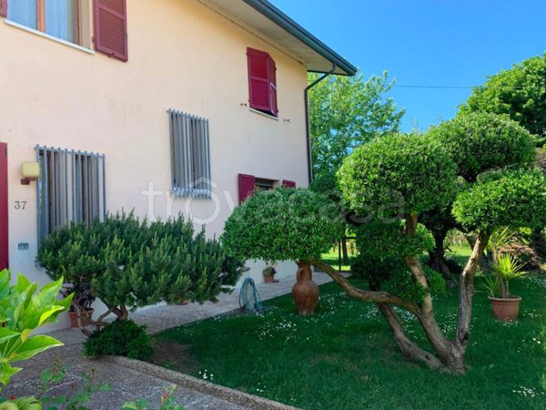 casa indipendente in vendita a Rimini in zona Vergiano