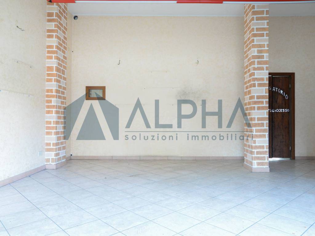 negozio in vendita a Rimini in zona Marebello