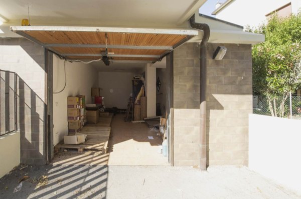 casa semindipendente in vendita a Rimini in zona Marina Centro